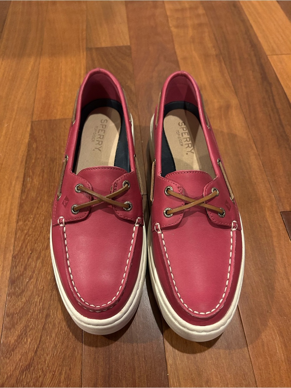 Sperry Women’s Raspberry Red Leather Boat Shoes size 8.5